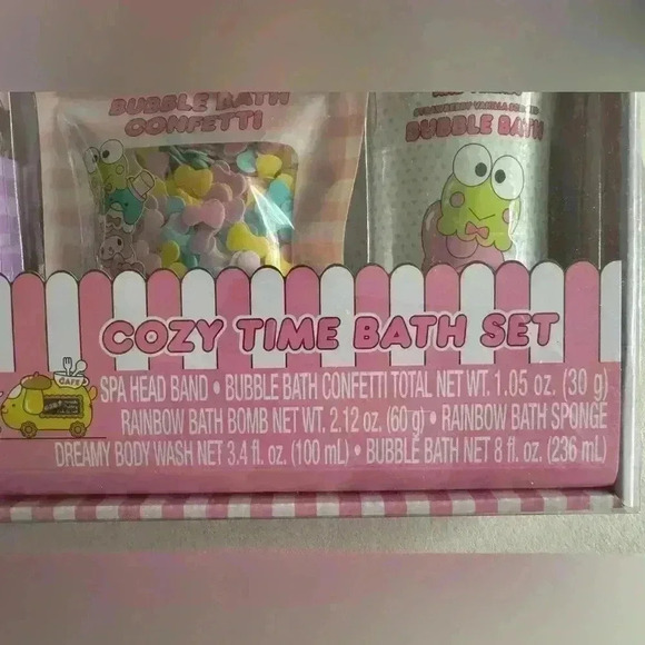 ๐ซSOLD๐ซ Hello Kitty 6-pc Cozy Bath Time Set - Picture 2 of 4
